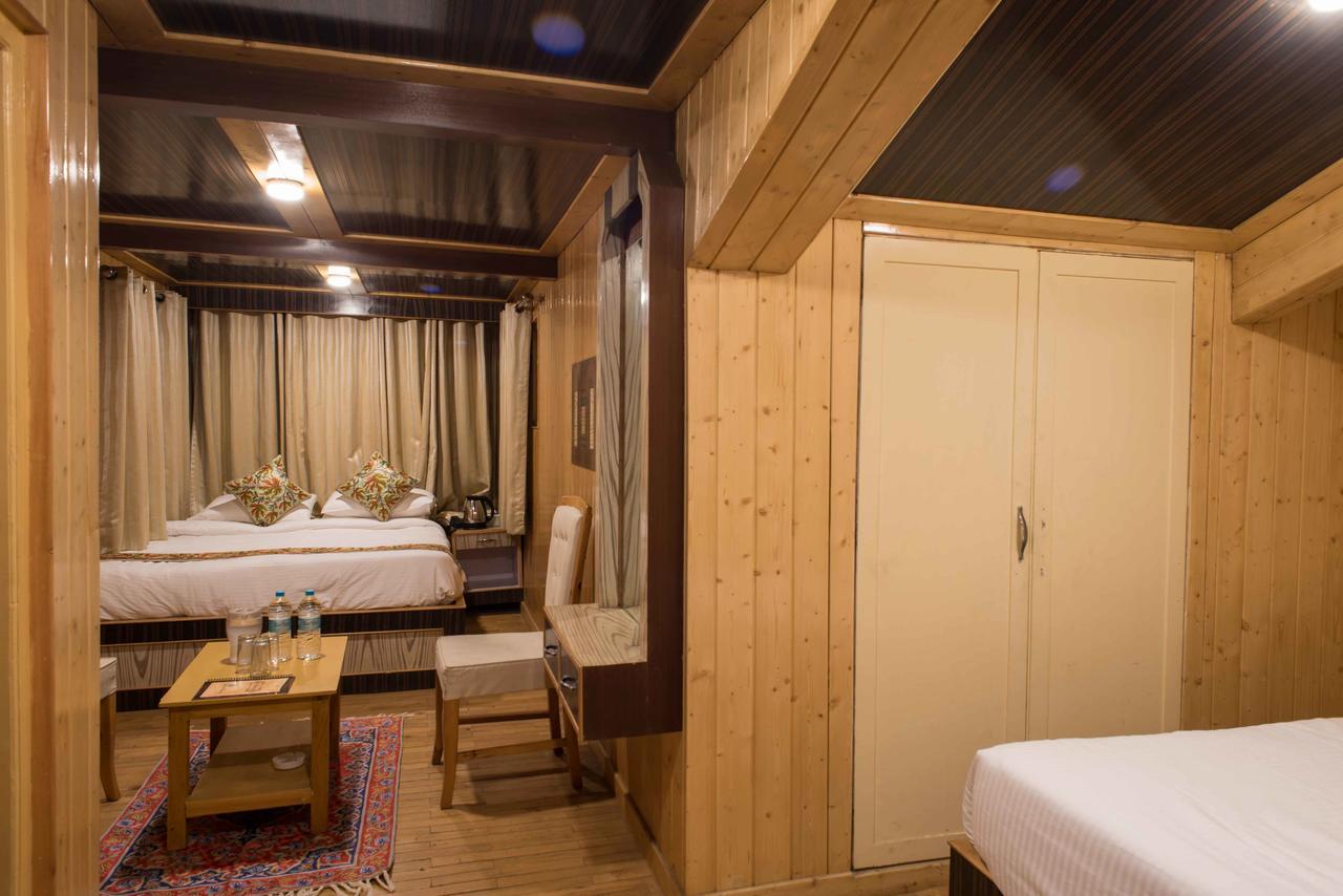 Hotel Imperial Resorts Sonāmarg Eksteriør billede
