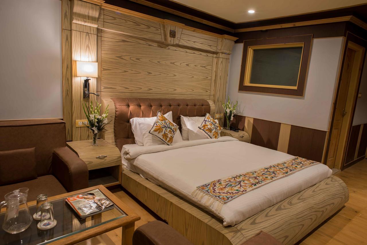 Hotel Imperial Resorts Sonāmarg Eksteriør billede